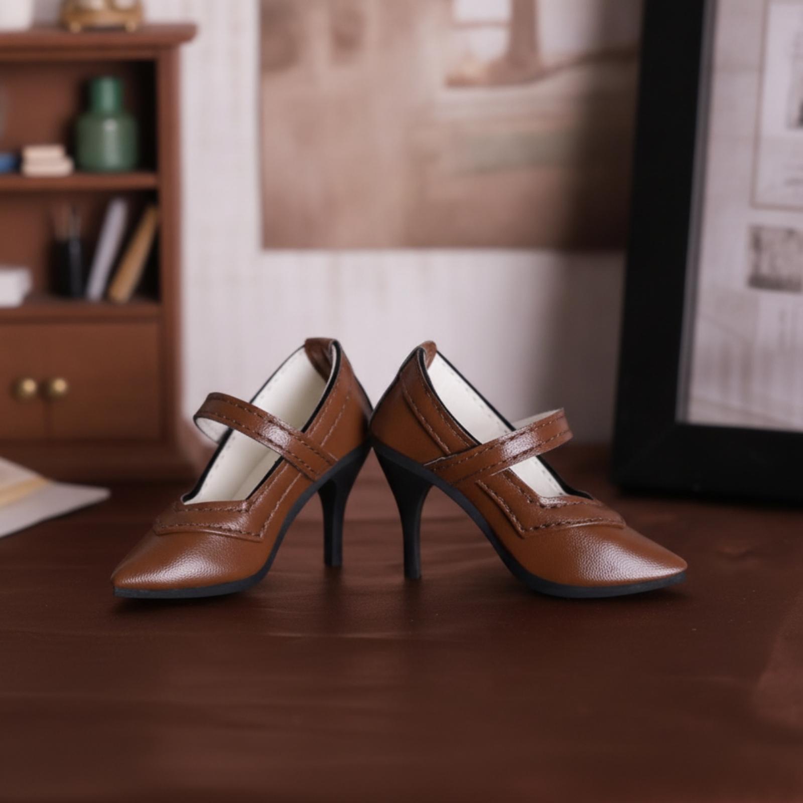 Miniaturowe buty na obcasie dl – Court Heel Pointed recenzja i cena